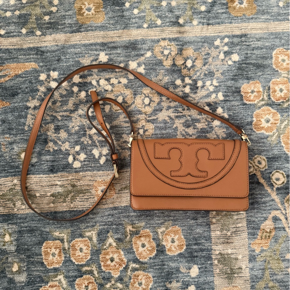 Tory Burch All T Small Crossbody